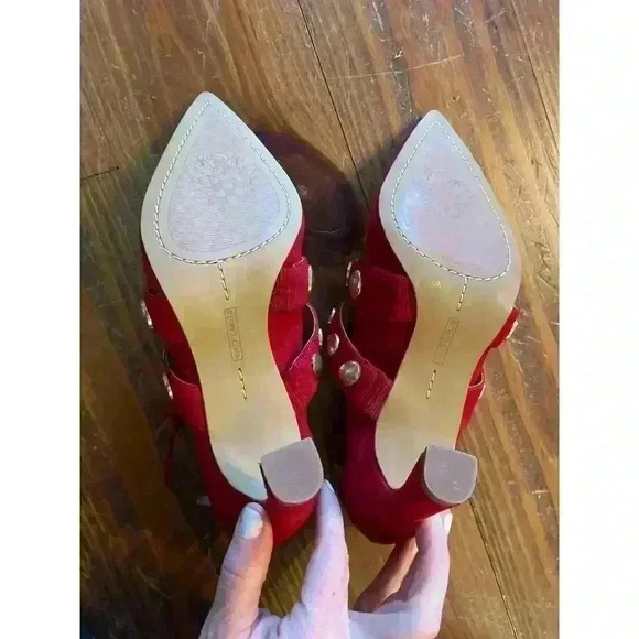 NWOT Vince Camuto Red Ankle Strap Leather Studded Krellen Stiletto,sz 5.5 - Picture 7 of 7